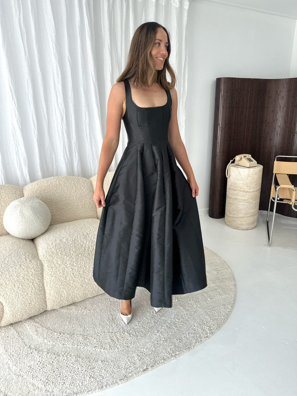 Sheike- The Karolina Dress- Black- Size 6