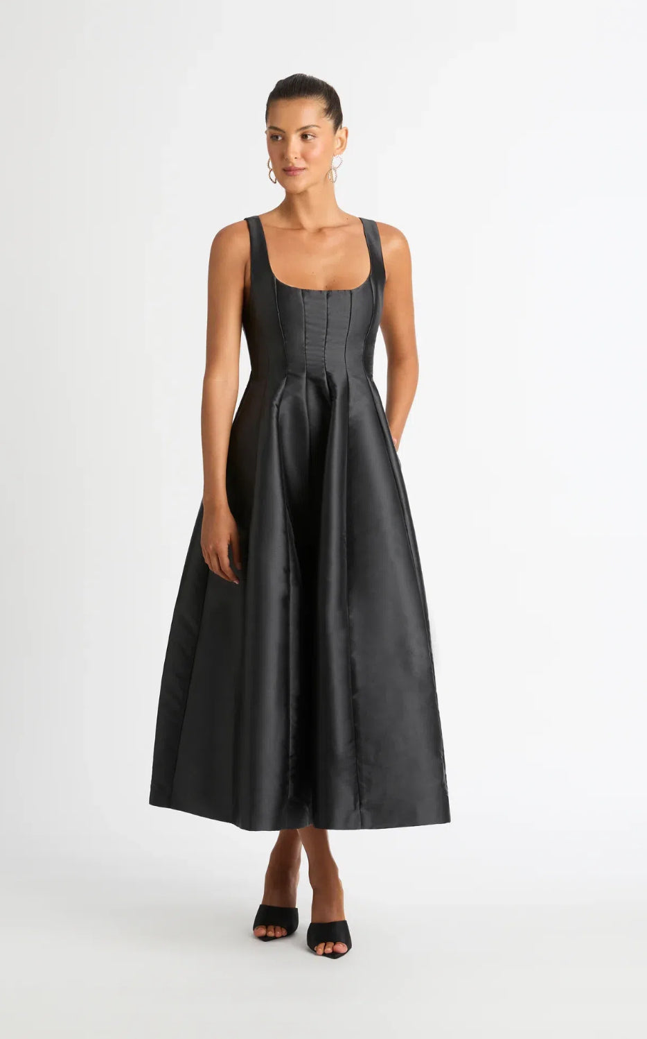 Sheike- The Karolina Dress- Black- Size 6