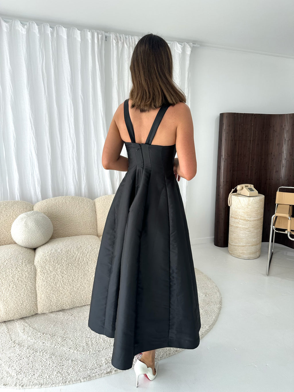 Sheike- The Karolina Dress- Black- Size 6