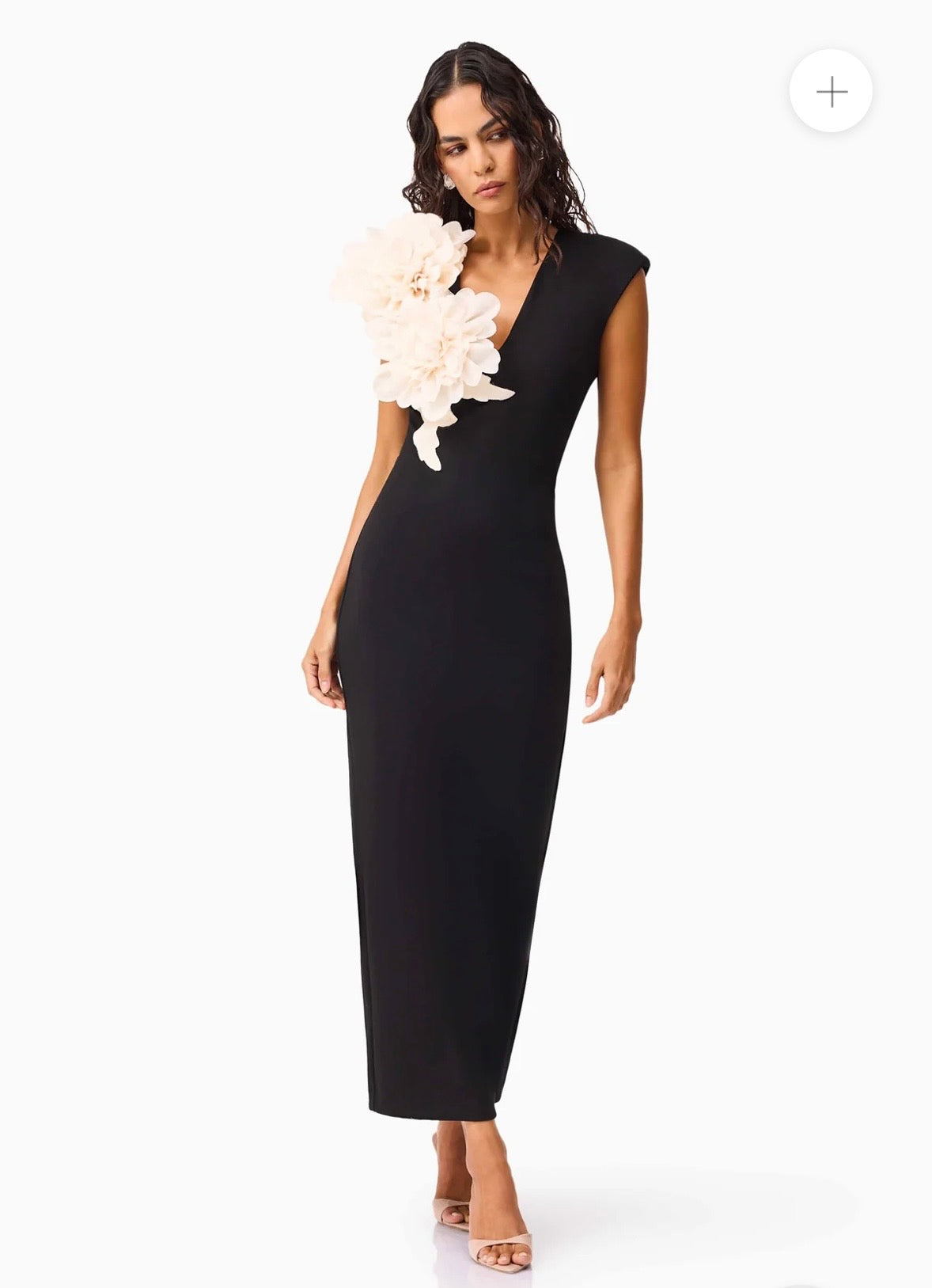 Elliatt– Zahara V-Neck Gown- Black- Size M
