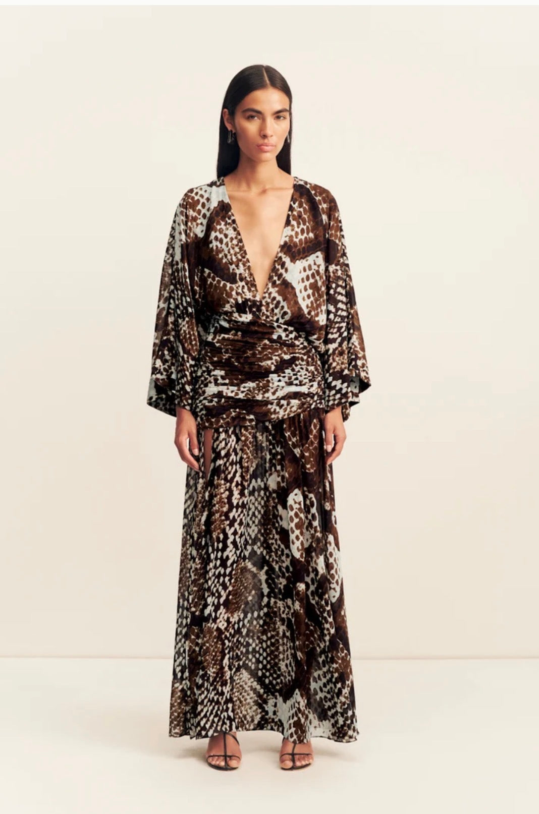 SHONA JOY – Maia Long Sleeve Plunged Maxi Dress – Snake Print – Size 16