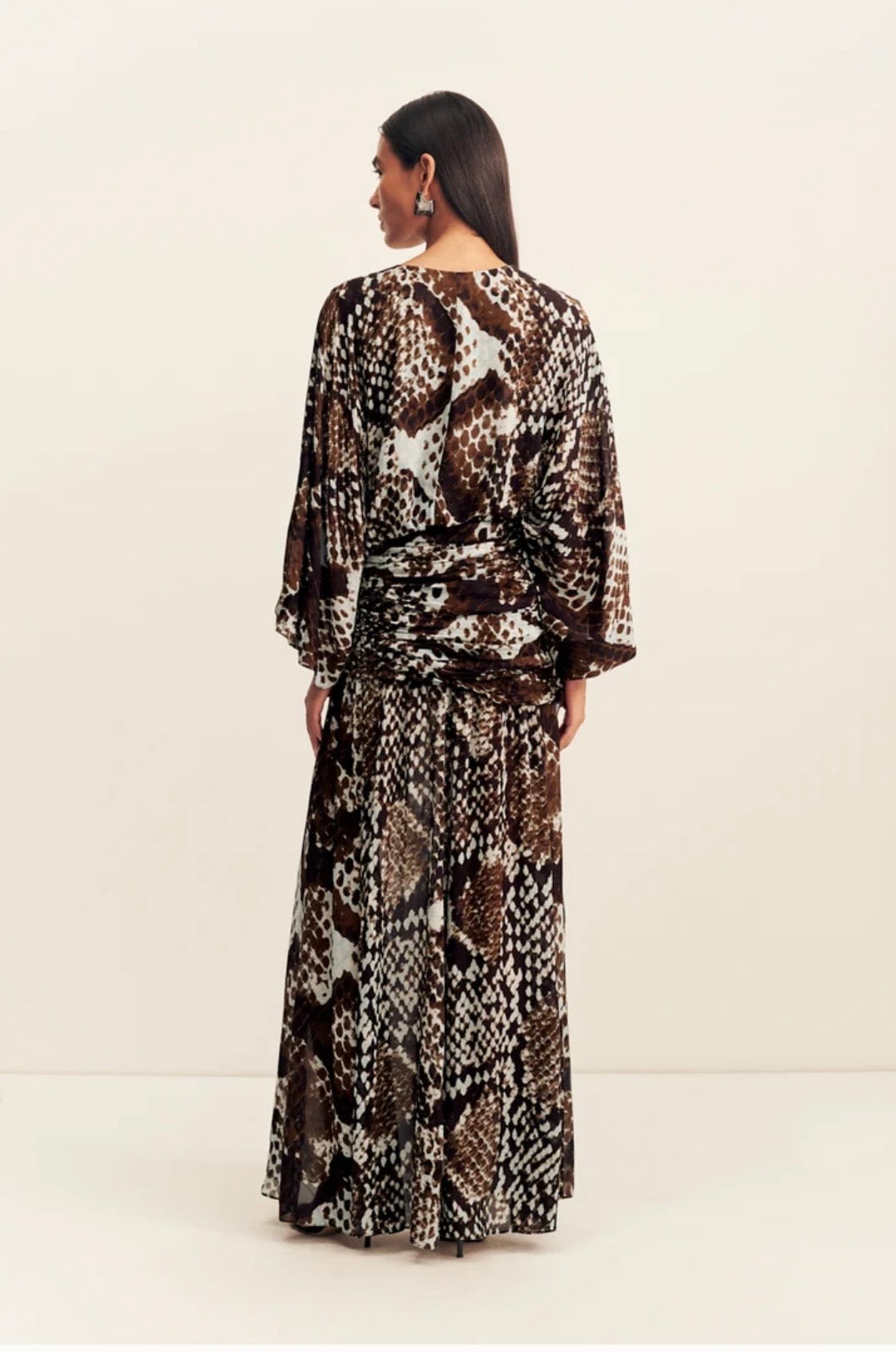 SHONA JOY – Maia Long Sleeve Plunged Maxi Dress – Snake Print – Size 16